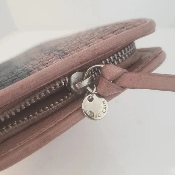Marc Cain Black/Pink Woven All Around Zippered  Wallet. - Picture 4 of 6